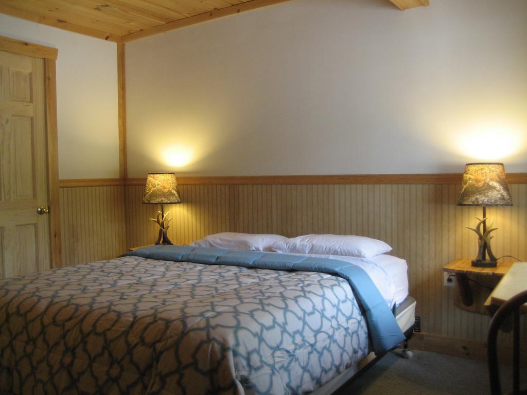 Golden Sands Resort Lake George Exterior photo