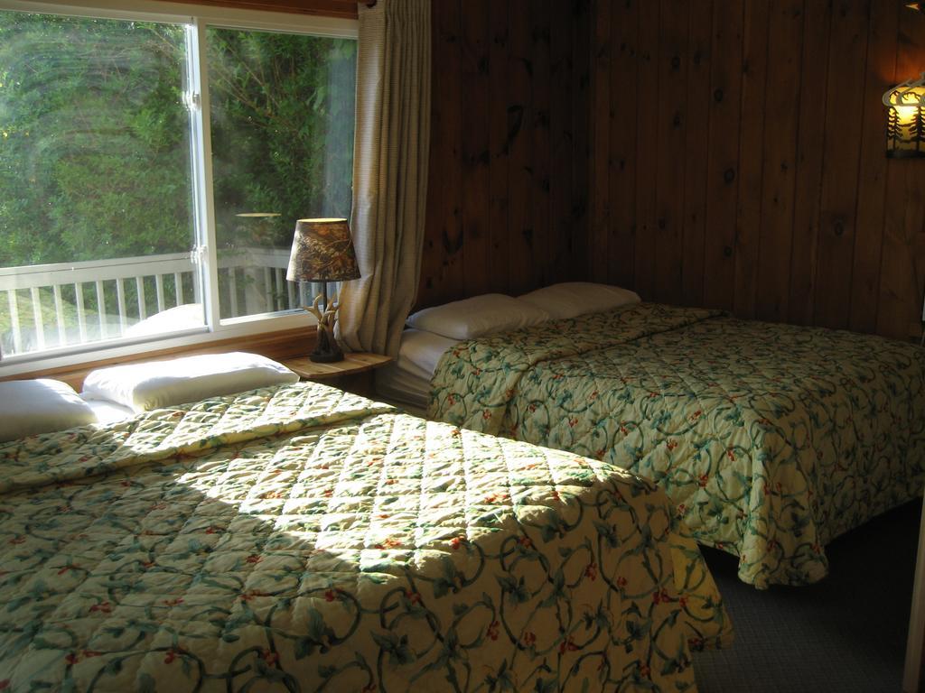 Golden Sands Resort Lake George Exterior photo