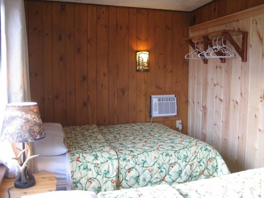 Golden Sands Resort Lake George Exterior photo