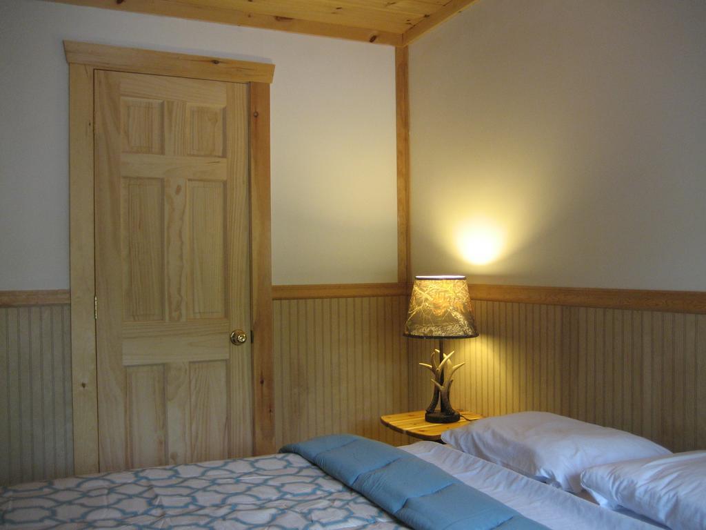 Golden Sands Resort Lake George Exterior photo