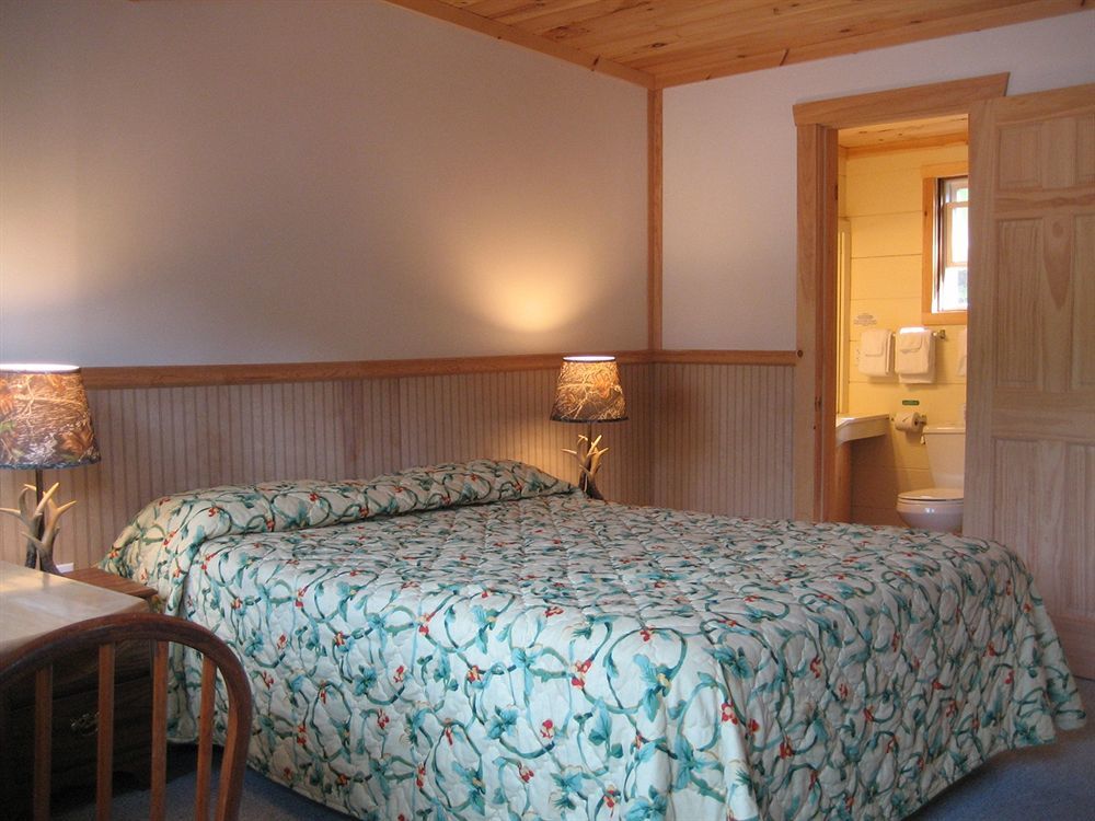 Golden Sands Resort Lake George Exterior photo