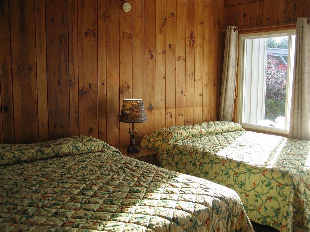 Golden Sands Resort Lake George Exterior photo