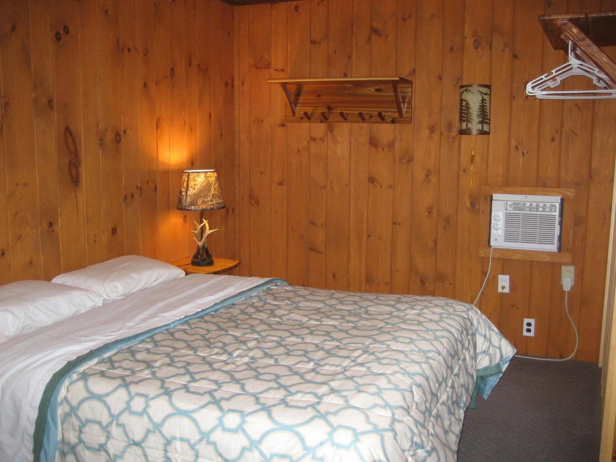Golden Sands Resort Lake George Exterior photo